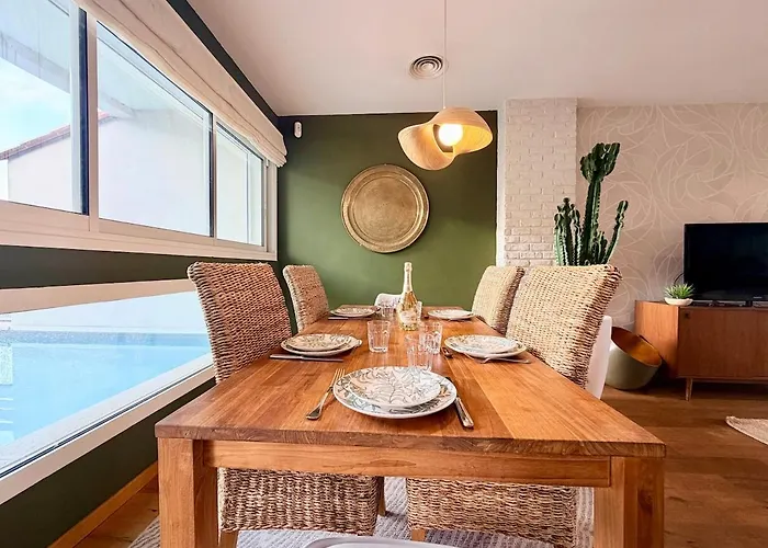 Urban Oasis - Duplex Design, Piscine Privee Villa